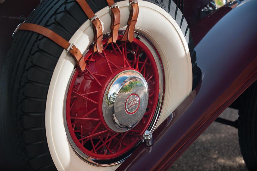  Chrysler CG Imperial Close-Coupled Sedan 1931 года  (фото 6 из 18)